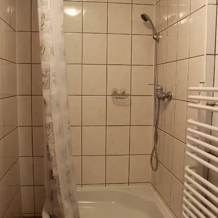 Pokoje Goscinne San * Kostrzyca